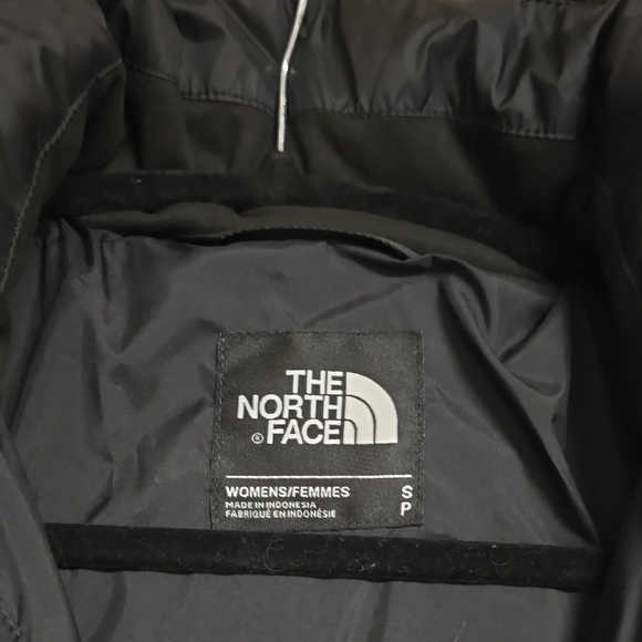 The North Face Women's Long Black Puffer Jacket - Picture 2 of 4